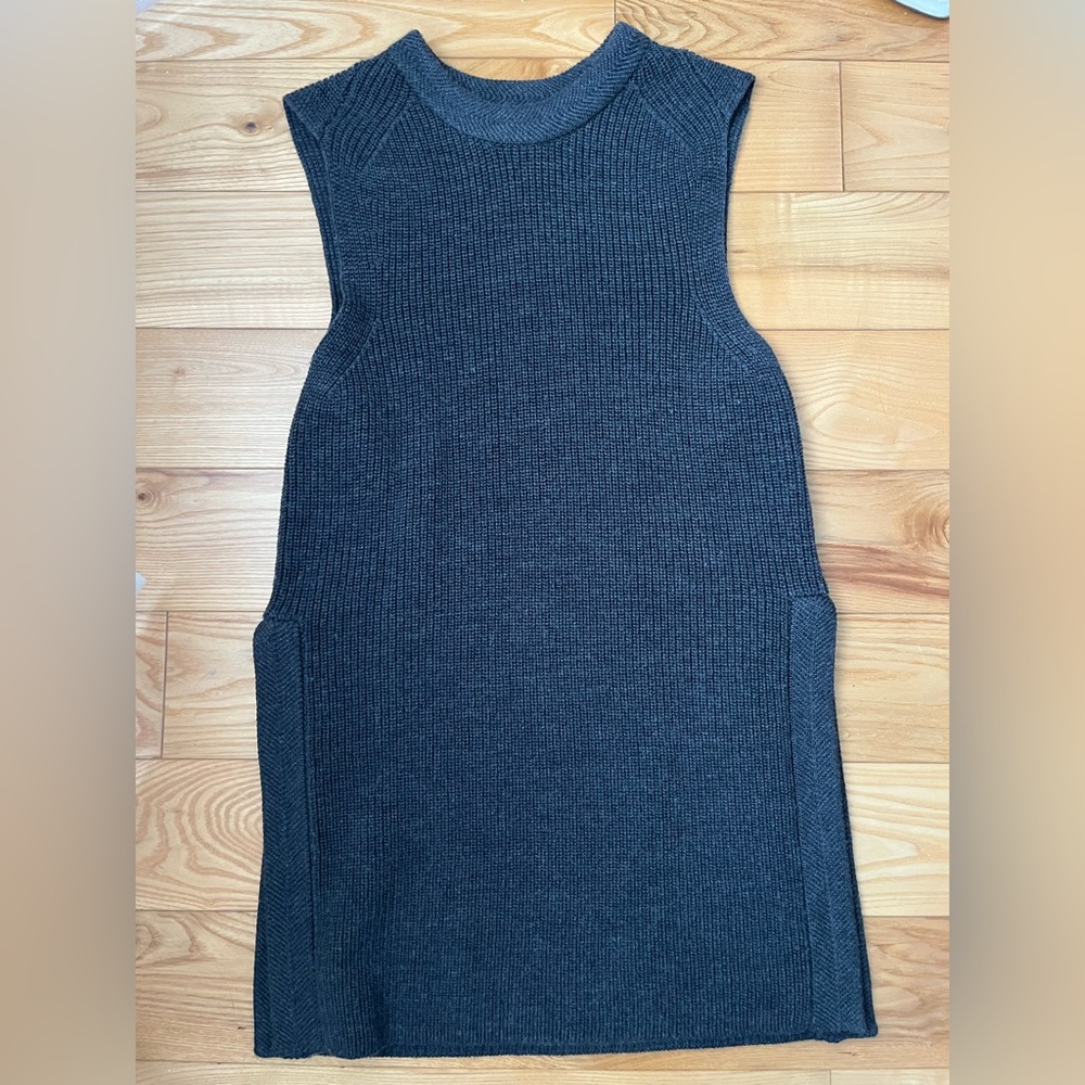 Wilfred sleeveless sweater